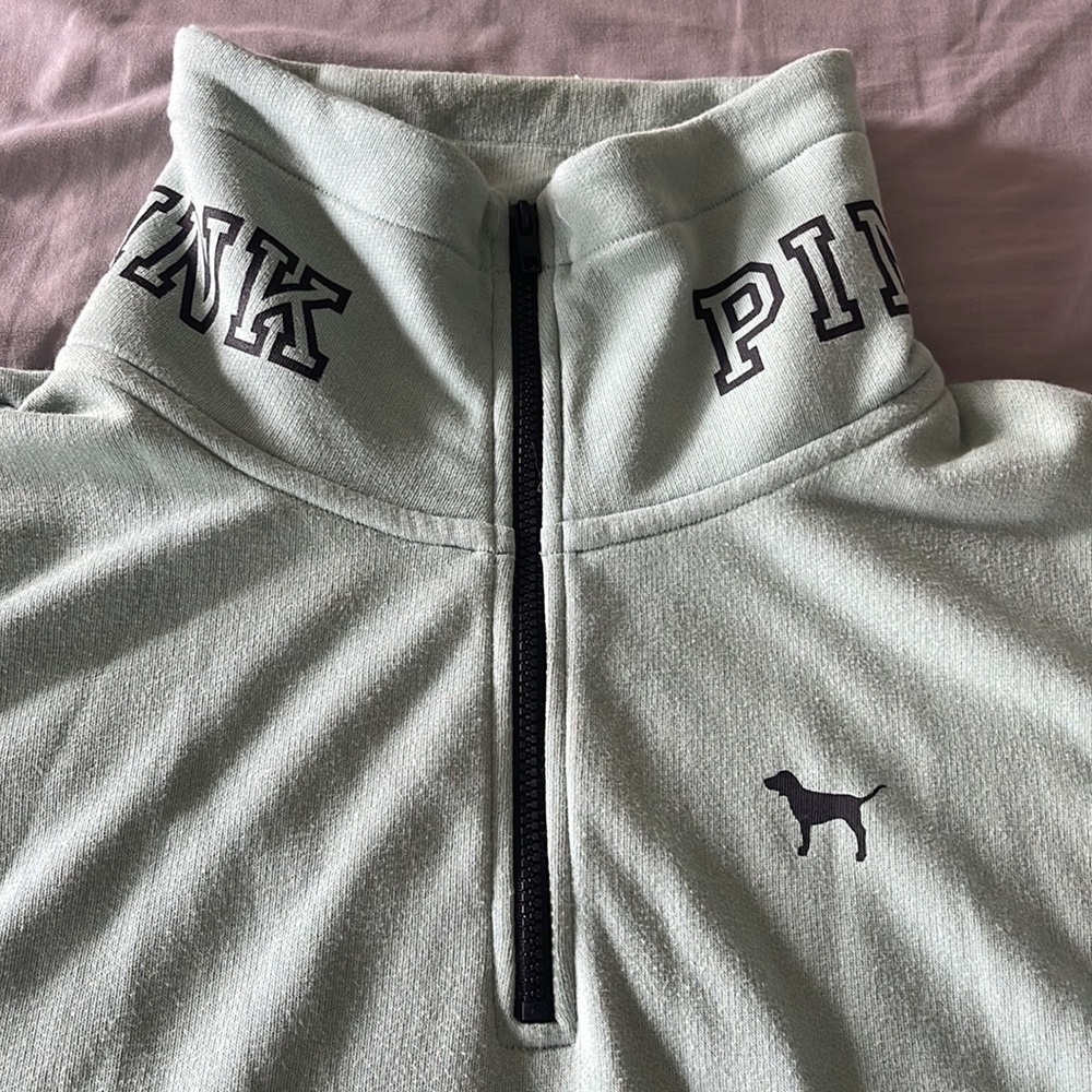 Pink Victoria Secret pullover - Picture 2 of 7